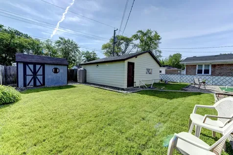 17927 Wildwood Avenue Lansing IL 60438