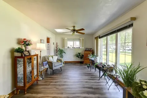 17927 Wildwood Avenue Lansing IL 60438