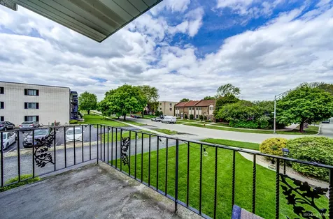 5701 129TH Street Crestwood IL 60418