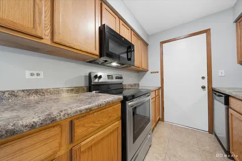 5701 129TH Street Crestwood IL 60418