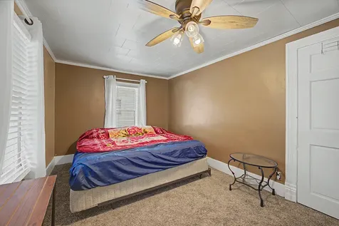 1206 East Main Street Clinton IL 61727