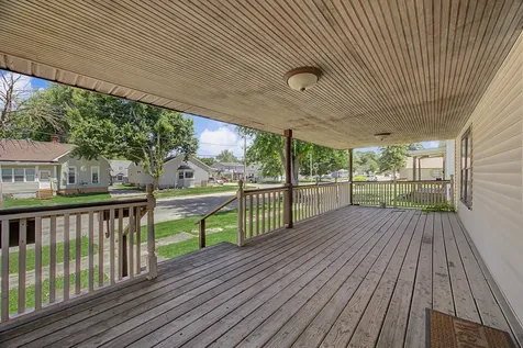 1206 East Main Street Clinton IL 61727
