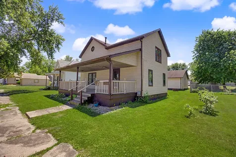 1206 East Main Street Clinton IL 61727