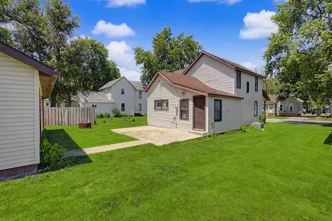 1206 East Main Street Clinton IL 61727