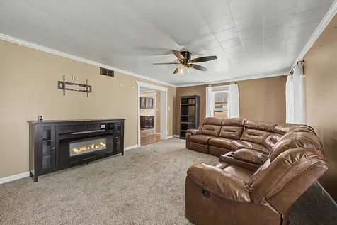 1206 East Main Street Clinton IL 61727
