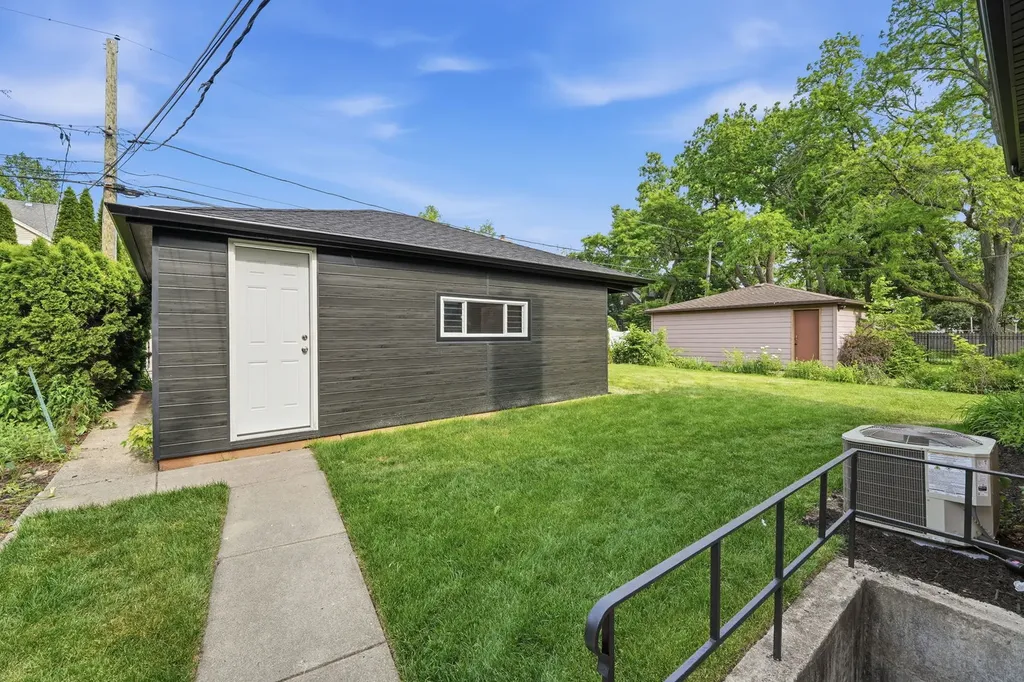 1009 South Washington Avenue Park Ridge IL 60068