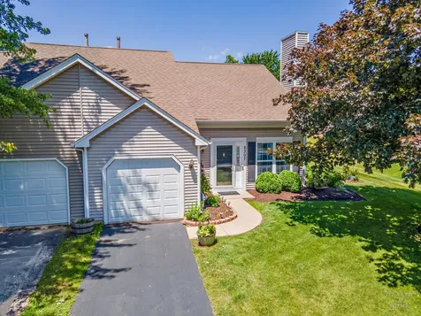 2307 Aspen Drive Woodstock IL 60098