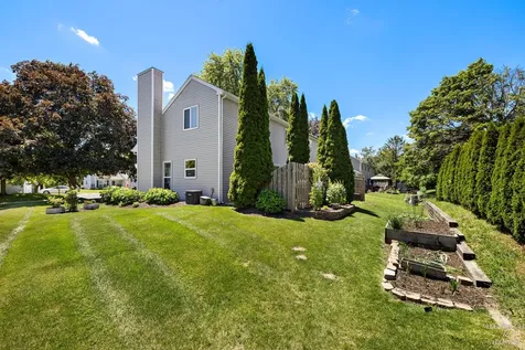 2307 Aspen Drive Woodstock IL 60098