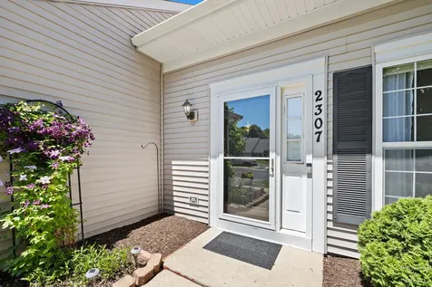 2307 Aspen Drive Woodstock IL 60098