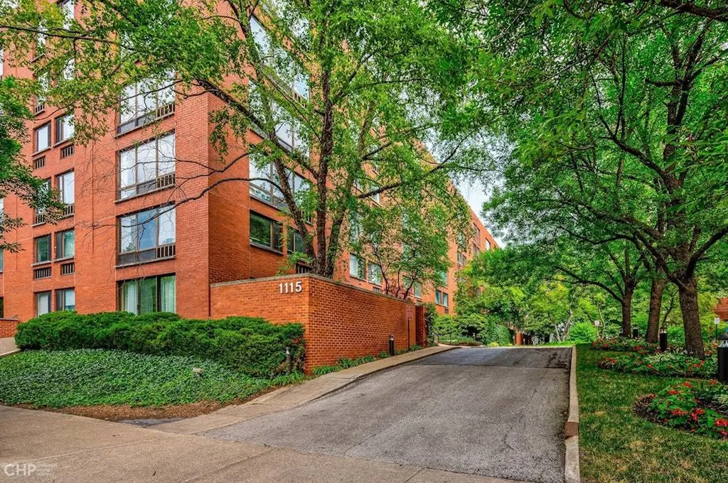 1115 South Plymouth Court Chicago IL 60605