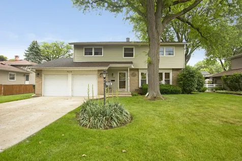 1110 East Dogwood Lane Mount Prospect IL 60056