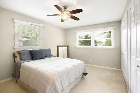 1110 East Dogwood Lane Mount Prospect IL 60056