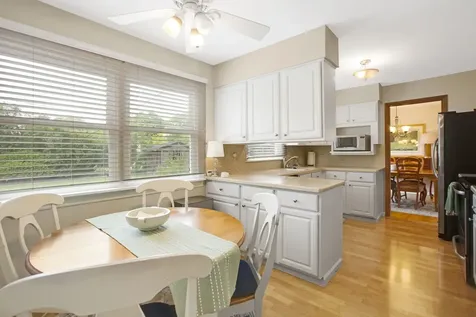 1110 East Dogwood Lane Mount Prospect IL 60056
