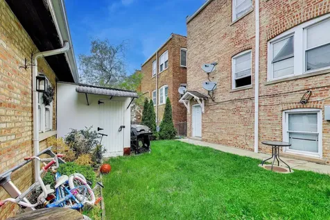 1822 Gunderson Avenue Berwyn IL 60402