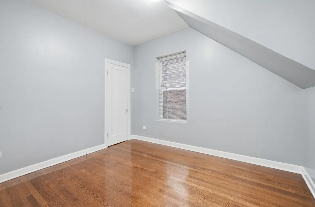 6127 South Champlain Avenue S Chicago IL 60637