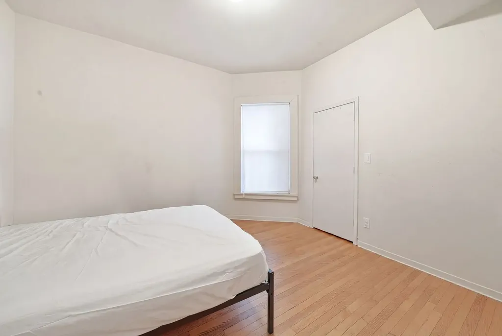 6127 South Champlain Avenue S Chicago IL 60637