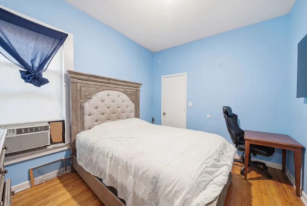 6127 South Champlain Avenue S Chicago IL 60637