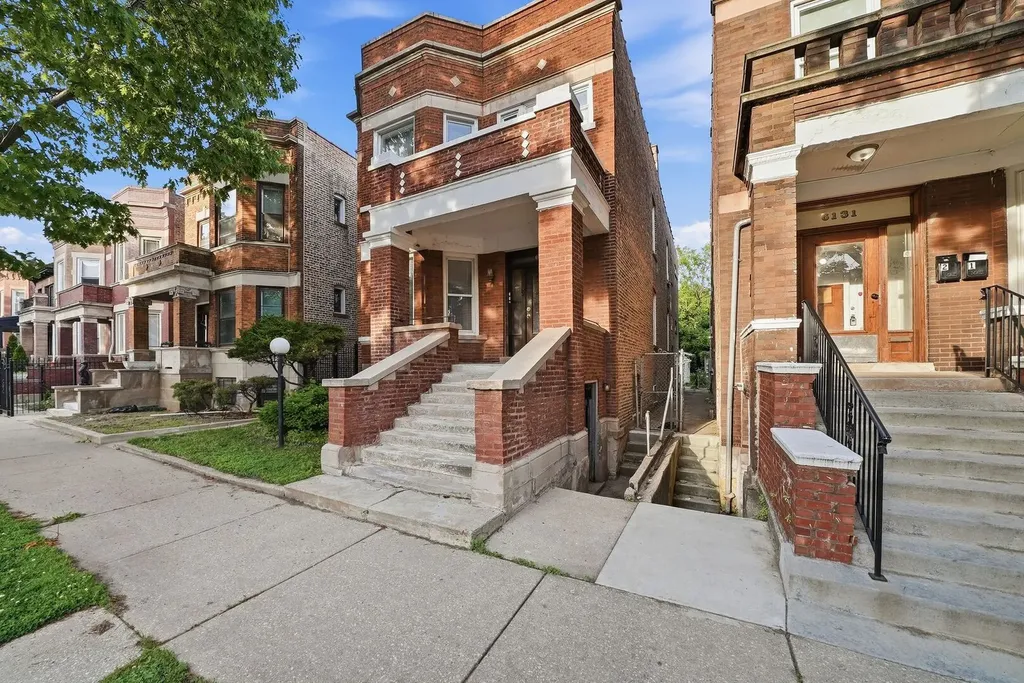 6127 South Champlain Avenue S Chicago IL 60637
