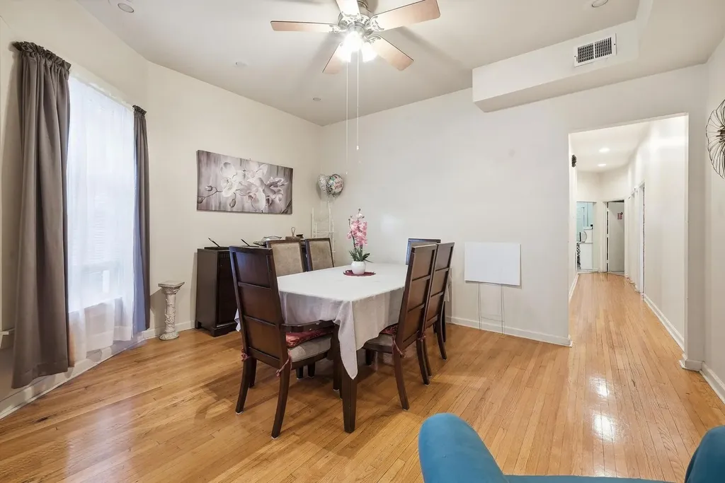 6127 South Champlain Avenue S Chicago IL 60637