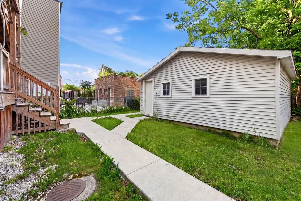 6127 South Champlain Avenue S Chicago IL 60637