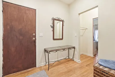 6127 South Champlain Avenue S Chicago IL 60637