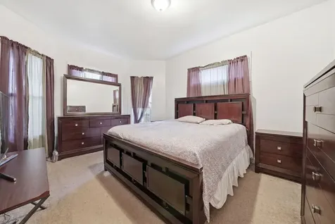 6127 South Champlain Avenue S Chicago IL 60637