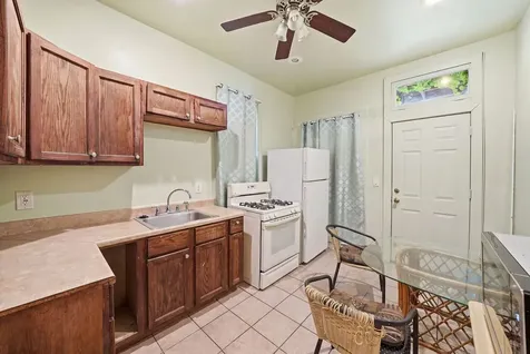 6127 South Champlain Avenue S Chicago IL 60637
