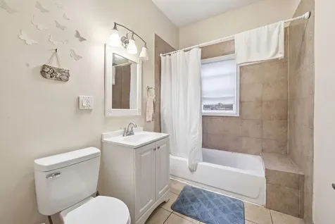 6127 South Champlain Avenue S Chicago IL 60637