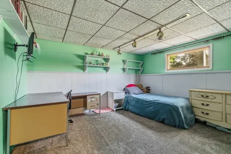 908 27TH Avenue Court East Moline IL 61244
