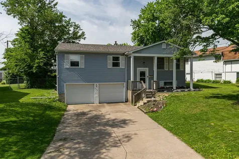 908 27TH Avenue Court East Moline IL 61244