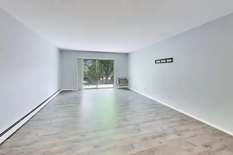 1198 Royal Glen Drive Glen Ellyn IL 60137