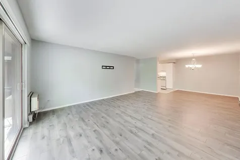 1198 Royal Glen Drive Glen Ellyn IL 60137