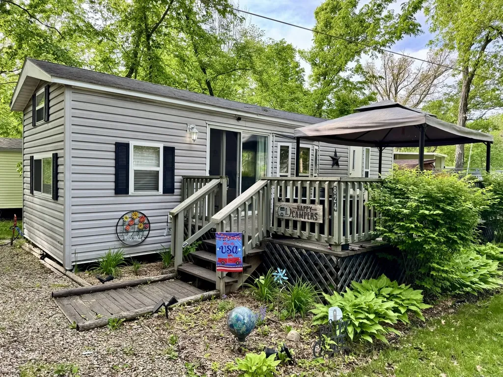 2795 East 28th Road Seneca IL 61360