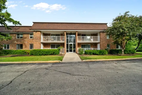 1102 Westover Lane Schaumburg IL 60193