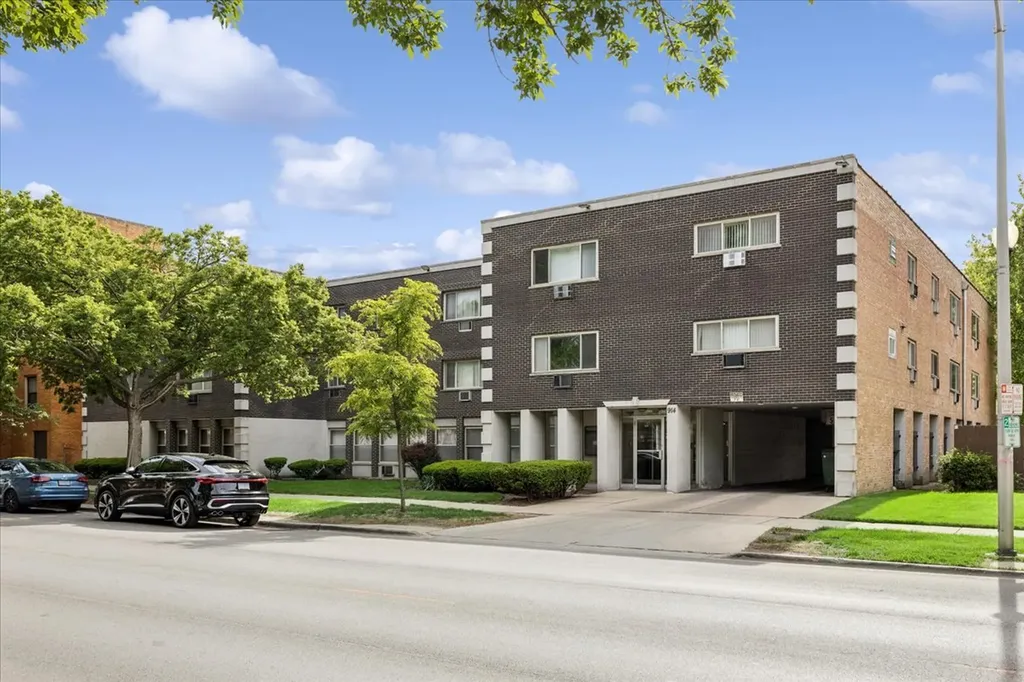 914 North Austin Boulevard Oak Park IL 60302