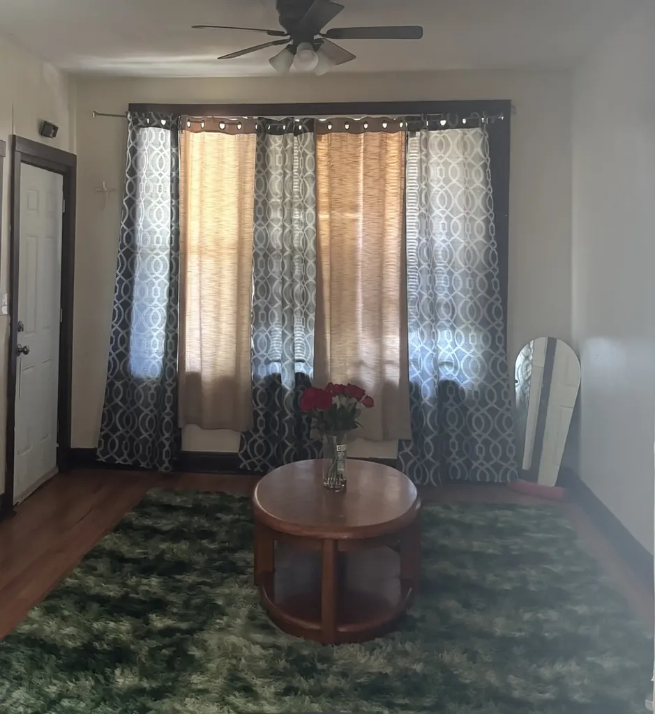 6715 South Bishop Street Chicago IL 60636
