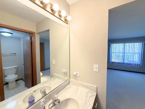 1111 Saint Andrews Court Algonquin IL 60102