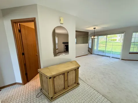 1111 Saint Andrews Court Algonquin IL 60102
