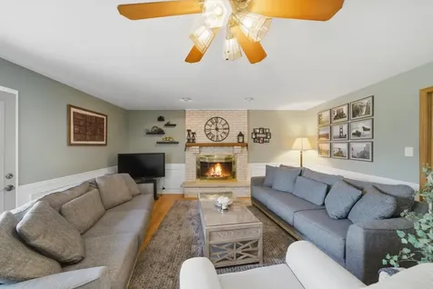 10816 Long Avenue Oak Lawn IL 60453