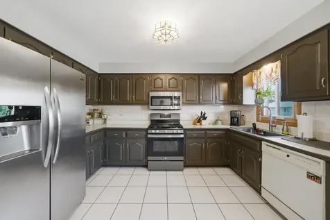 10816 Long Avenue Oak Lawn IL 60453
