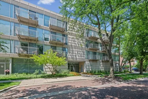 705 11TH Street Wilmette IL 60091