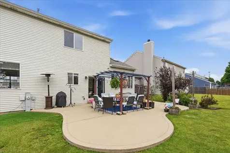 1467 Birch Lane South Elgin IL 60177
