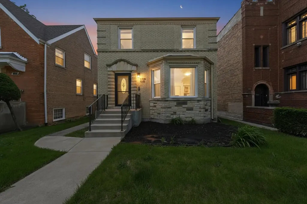 8452 South Marshfield Avenue Chicago IL 60620