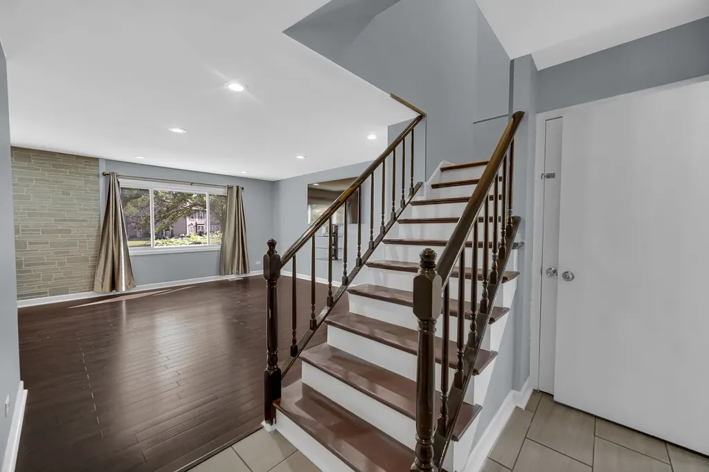 1010 Heathrow Court Wheaton IL 60189