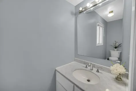 1010 Heathrow Court Wheaton IL 60189