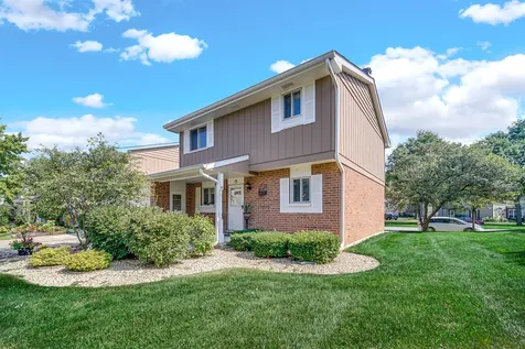 1010 Heathrow Court Wheaton IL 60189