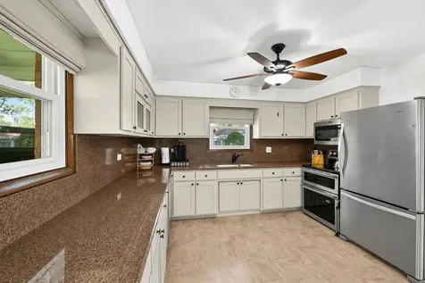 19200 South Champlain Avenue Glenwood IL 60425
