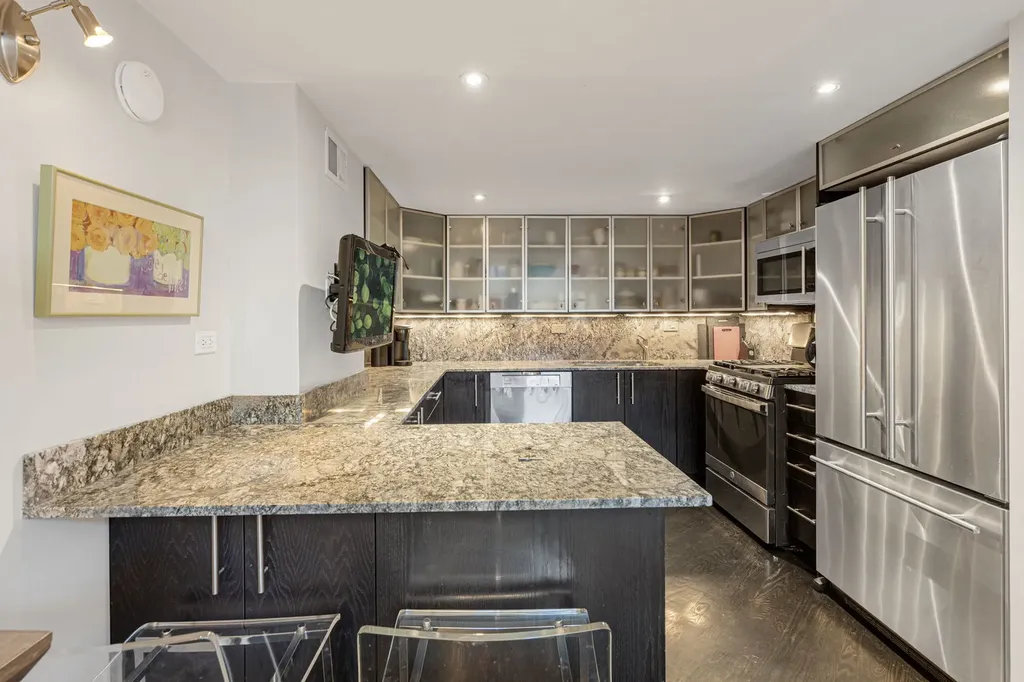 1660 North Hudson Avenue Chicago IL 60614