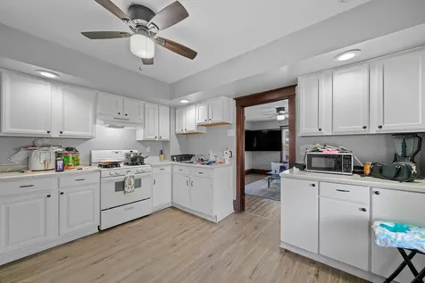 1631 8TH Avenue Rockford IL 61104