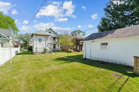 1631 8TH Avenue Rockford IL 61104